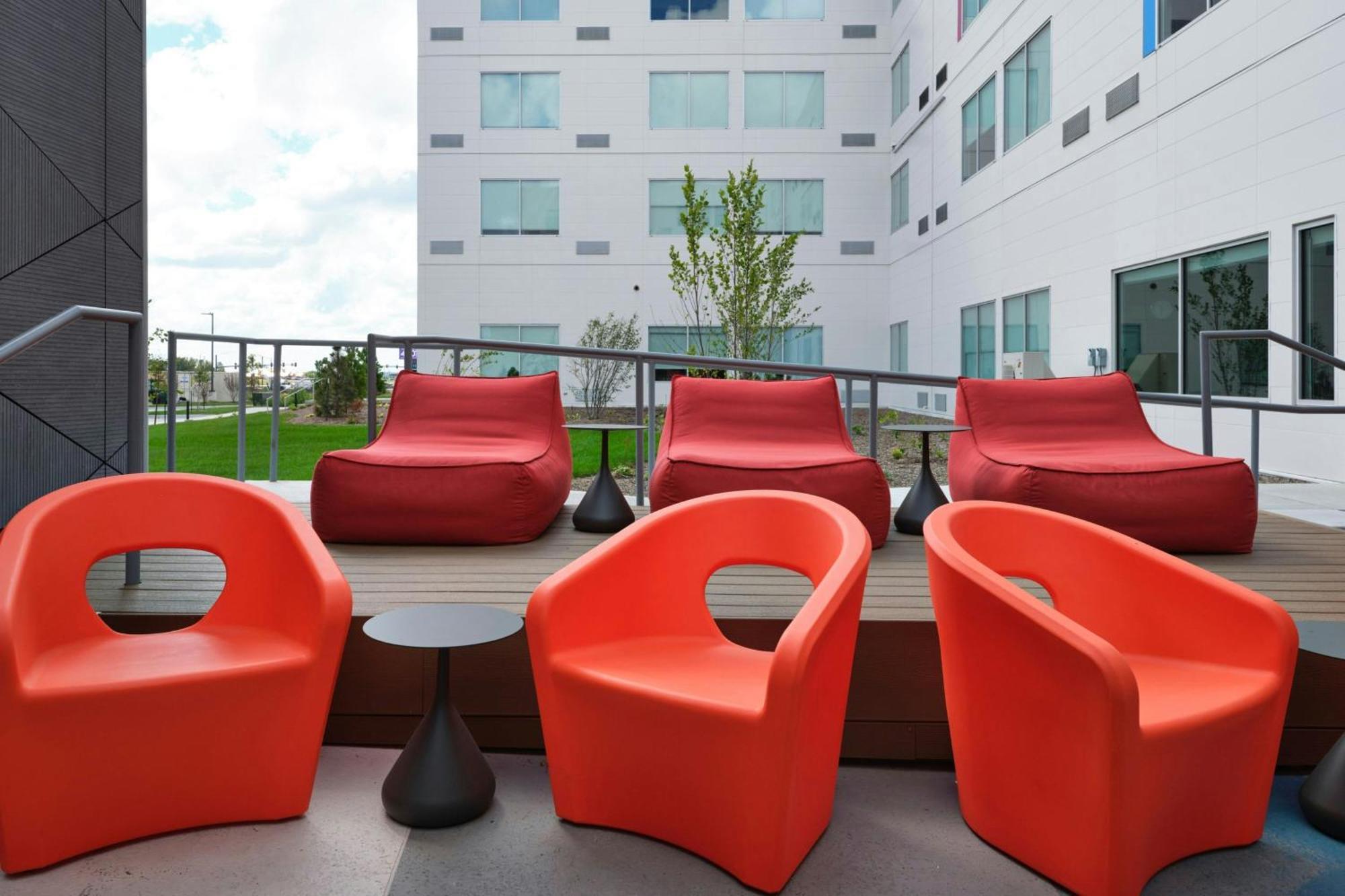 Hotel Aloft Waukee Exterior foto
